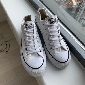 Converse platform sneaker